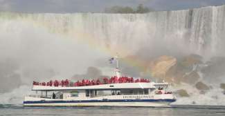 Vlakbij de Niagara Falls