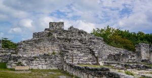 El Rey Archaeological Zone in Cancun
