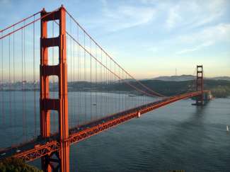 De wereldberoemde hangbrug verbindt Marin County met het schiereiland van San Francisco.