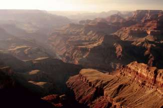 Tijdens de vlucht heeft u een prachtig uitzicht over de Grand Canyon.