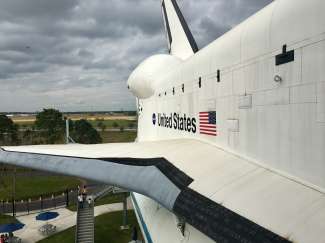 Space Center Houston is het officiële bezoekerscentrum.