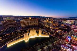 De Las Vegas Strip met als spectaculair middelpunt de Bellagio fontein.