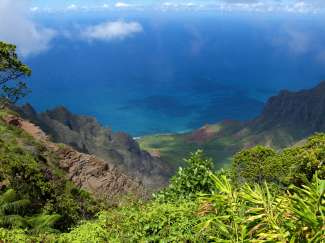 Kauai, ook wel Garden Isle genoemd, staat bekend om grillige kusten en een rijke flora en fauna.