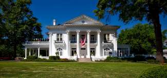 Governor's Mansion is de officiële residentie van de gouverneur en zijn gezin.